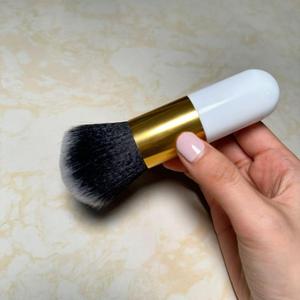 Commercio all'ingrosso BB CrBuilding Kabuki pennello Kabuki stampato a mano Set di pennello per <span class=keywords><strong>fondotinta</strong></span> in plastica sintetica manico cosmetici - Product Image 1