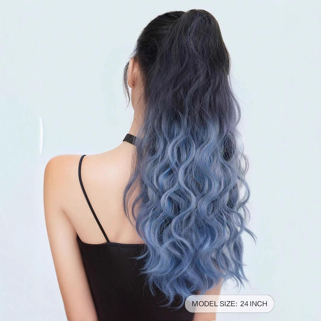 สีน้ำเงินและสีดำ