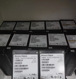 Disque SSD NVMe Ultrastar SN640 7,68 To U.2 d'occasion WUS4BB076D7P3E3 2,5 pouces - Product Image 3
