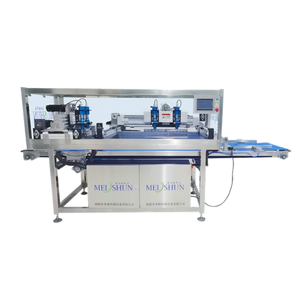 Machine de découpe alimentaire à ultrasons sur convoyeur personnalisée, nouvelle, avec lame en titane, <span class=keywords><strong>fonctionnement</strong></span> automatique, capacité de 300 à 450 plateaux/heure - Product Image 1