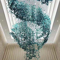 Bâtiment d'hôtel personnalisé en pierre claire décorative suspension lustre en verre d'art de luxe de plafonnier