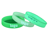 Bracelet en silicone personnalisé avec logo imprimé, texte personnalisé, patins à roulettes lumineux, cadeaux créatifs pour couples, publicité
