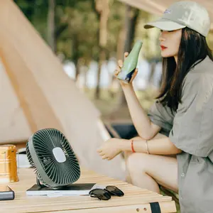 Ventilador de acampamento portátil para acampamento ao ar livre 4000mah Ventilador de mesa recarregável com lâmpada