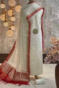 Conjunto de Kurti con Tela Mercerizada Banarasi para Mujer India, Ropa Étnica Tradicional, Tejido Suave, Diseño Elegante - Product Image 4