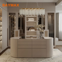 Armoire de dressing avec îlot central et tiroir de rangement pour villa