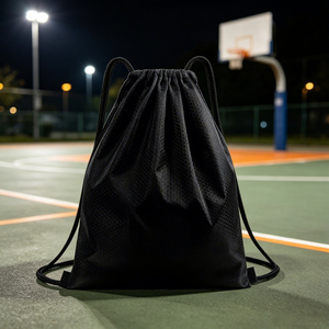 Sac à cordon personnalisé noir en Oxford imperméable, sac à cordon pour football, basketball, sac à chaussures, sac de sport à cordon - Product Image 1