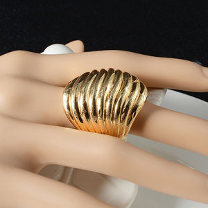Anillo Grande de Latón de Alta Calidad con Diseño Turco Moderno para Fiestas y Compromisos - Product Image 4