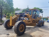 Offre Spéciale : Niveleuse Caterpillar 140H d'occasion d'origine, faible nombre d'heures de fonctionnement, moteur CAT 3176C, niveleuse routière avec ripper arrière
