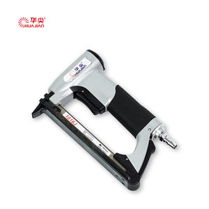 Sopt Goods 10J Grapadora neumática 6-13mm 10J Grapas Madera Sofá Carpintería Pistola de clavos de aire <span class=keywords><strong>para</strong></span> muebles - Product Image 1