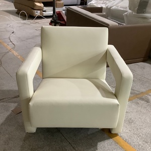 Fauteuil d'appoint géométrique moderne personnalisé en similicuir blanc, canapé individuel <span class=keywords><strong>pour</strong></span> salons de luxe et projets de design résidentiel haut de gamme - Product Image 2