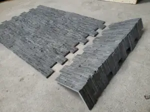 SHIHUI Hochwertige natürliche schwarze Travertinkultur Stein-Wandfurnier Außenverkleidung mit natürlicher Spaltoberfläche Wandstein