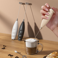 Mousseur à lait électrique portatif à piles en acier inoxydable, fouet à matcha, mousseur à café, mélangeur à expresso, agitateur de boissons OEM