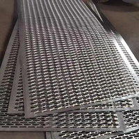 Plaque de sécurité perforée en alliage d'aluminium sur mesure, type grille de sécurité, à motif crocodile, antidérapante, pour marche d'escalier et rampe de remorque