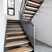 Escalier droit intérieur préfabriqué moderne à double poutre en bois et acier - Durable et sûr, respectueux de l'environnement