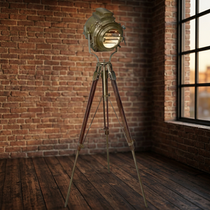 Projecteur de sol classique en laiton finition nautique antique avec trépied en bois - Product Image 4