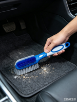 Brosse de nettoyage de voiture à poils doux pour un nettoyage en profondeur sûr et efficace des moteurs, des roues et des détails automobiles