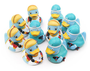Bébé canard flottant en PVC qui émet des sons, jouet de plage pour enfants - Product Image 1