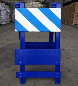 American Hot Selling Type 1 Barricade A-Frame Barricades Plastic Traffic Block Barrier Warning Light Attachable - Product Image 3
