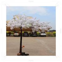 Passen Sie umwelt freundliche dekorative künstliche Seidenball-Blumen-Sakura-Baum-Kirschblüten-Hochzeits baum im Freien an