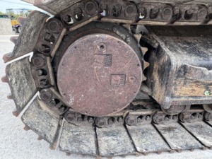 Excavadora Caterpillar 320GC de segunda mano en excelentes condiciones, equipo sobre orugas de 20 toneladas para construcción de edificios y trabajos básicos - Product Image 6