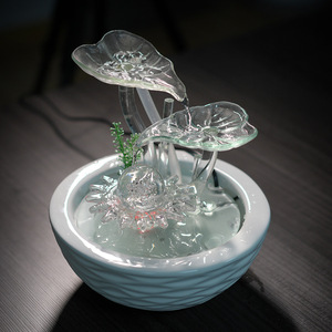 Fontaine de bureau en verre en forme de feuille de lotus, soufflée à la main, de forme irrégulière, avec rétroéclairage, pour la décoration de la maison et du bureau - Product Image 4