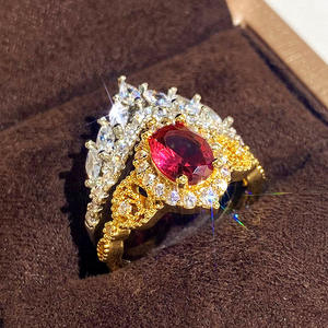 Anello da Cocktail T0455 da Donna in Oro 18K con Rubino Taglio Marquise e Incastonatura a Pavé, Gioiello Raffinato per Feste - Product Image 2