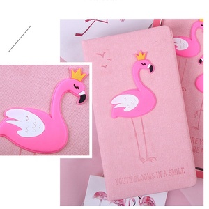 Set Regalo di Cancelleria 2 in 1 a Tema Fenicottero Include Taccuino, Diario Tascabile, Blocco Note <span class=keywords><strong>e</strong></span> Penna, Regalo per Ragazze <span class=keywords><strong>e</strong></span> Donne - Product Image 4