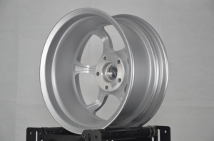 Rines <span class=keywords><strong>de</strong></span> Aleación Personalizados Plateados <span class=keywords><strong>de</strong></span> 15 Pulgadas 4x100 4x114.3 6.5J, Fundición a <span class=keywords><strong>Baja</strong></span> <span class=keywords><strong>Presión</strong></span>, Diseño Cóncavo Profundo para Autos <span class=keywords><strong>de</strong></span> Pasajeros, JDM Hatchback - Product Image 3