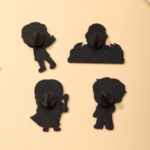 Nouvelle Collection – Badges et Pins en Émail Métallique en Gros, Personnages Populaires de la Série TV Stranger Things – Vente Flash - Product Image 5