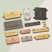 Plaque métallique époxy personnalisée pour vêtements de boutique, chaussures, sacs à main, meubles, parfums – Échantillon de plaque métallique émaillée de qualité supérieure sur mesure