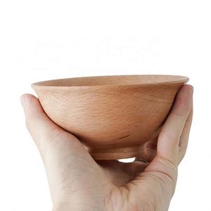 Nouveau bol de riz en bois de hêtre écologique sculpté avec un design mignon de fleur de prunier rond pour le camping - Product Image 2