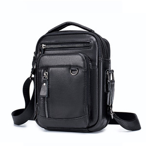 Nouveau sac à bandoulière en cuir de vache pour hommes, sac de messager européen et américain multifonctionnel à première couche, <span class=keywords><strong>2022</strong></span> - Product Image 1