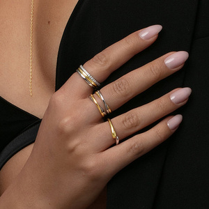 Bagues minimalistes personnalisées AR059 en argent sterling 925 plaqué rhodium/or, bagues croisées bicolores pour femmes, à porter au quotidien - Product Image 4