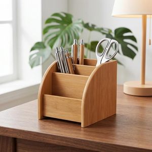 Portalápices de madera cuadrado con parte superior abierta y compartimentos para almacenamiento en el escritorio de oficina, diseño de madera maciza de color caramelo - Product Image 1