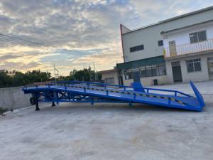 Passerelle mobile pour quai de 10 tonnes, machine de nivellement de quai, rampe pour chariot élévateur, plateforme élévatrice, plateau tournant hydraulique <span class=keywords><strong>manuel</strong></span> de 11,4 mètres de long - Product Image 2