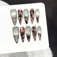 Lot de 10 faux ongles à presser, effet œil de chat, longs, forme stiletto, motif écaille de tortue, marbré, avec pendentif croix gothique, faits main, de luxe
