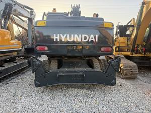 Excavatrice sur pneus Hyundai 210W d'occasion, 20 tonnes, d'origine coréenne, en bon état, en promotion. - Product Image 3