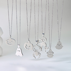 Colgante <span class=keywords><strong>de</strong></span> fantasma <span class=keywords><strong>de</strong></span> <span class=keywords><strong>cabeza</strong></span> <span class=keywords><strong>de</strong></span> <span class=keywords><strong>calabaza</strong></span> <span class=keywords><strong>de</strong></span> acero inoxidable <span class=keywords><strong>de</strong></span> alta calidad accesorio <span class=keywords><strong>de</strong></span> bruja lindo collar <span class=keywords><strong>de</strong></span> Halloween <span class=keywords><strong>de</strong></span> oro y plata negro regalo para <span class=keywords><strong>mujer</strong></span> - Product Image 4