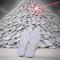 Tongs en EVA blanches personnalisées avec logo imprimé – Fournisseur en gros de chaussures pour invités de mariage et de chaussons de villégiature à prix abordable