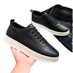 Zapatillas de deporte de verano sin cordones negras ligeras para hombre, zapatillas de skate planas de tela de algodón informales, color sólido de exportación perezosa - Product Image 4