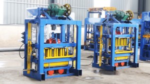 Machine à blocs vibratoires hydrauliques QTJ4-40, machine à fabriquer des briques creuses en béton, machine à fabriquer des briques en ciment - Product Image 5