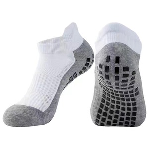 Venta caliente de moda al por mayor deporte tobillo calcetines algodón poliéster hombres deporte antideslizante calcetines de fútbol - Product Image 3