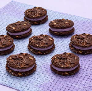 Bouchées croustillantes au <span class=keywords><strong>chocolat</strong></span> et au yaourt aux myrtilles, collation premium fourrée, idéale pour offrir - Product Image 3