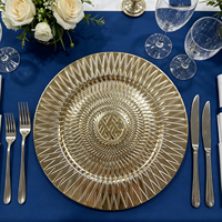Assiettes de présentation de luxe 13 pouces pour mariage, en plastique PP doré, motif personnalisé, durables et réutilisables, pack de service pour dîner, modèle 2026 très apprécié des utilisateurs