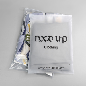 Bolsas de Plástico Esmerilado para Ropa al por Mayor con Logotipo Impreso Personalizado, Cierre Hermético y Cremallera Transparente Ziplock - Product Image 6