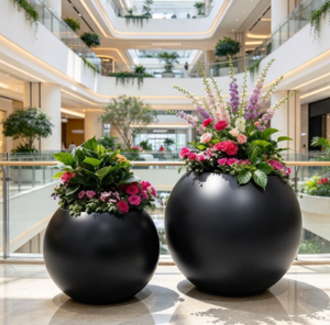 Jardinière sphérique noire moderne en PRV, grand pot de fleurs rond en fibre de verre pour aménagement extérieur commercial, hôtels et centres commerciaux - Product Image 2