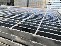 Fournitures d'usine : Grilles en acier galvanisé de haute qualité pour ponts de navires et grilles en acier sur mesure.