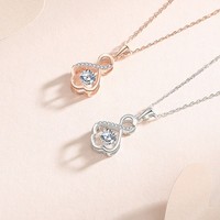 Collar con Colgante de Moissanita con Piedra Central Redonda de 5mm, Diseño de Flor Infinita, Plata de Ley 925, Disponible en Stock, Joyería al por Mayor
