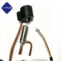 Vanne de régulation électronique à débit automatique pour systèmes de réfrigération, climatisation et pompes à chaleur