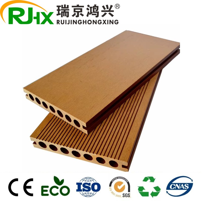 Smooth Waterproof Engineered Wood Hardwood Flooring